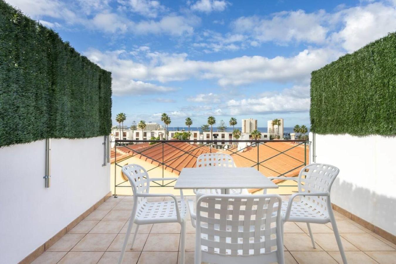 Classbnb - Two Apartments 250M From Las Americas Beach プラヤ・デ・ラス・アメリカス エクステリア 写真